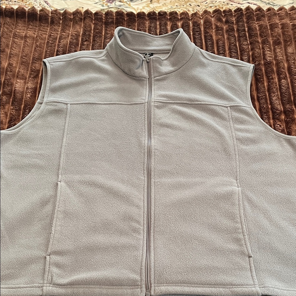 Gray Fleece Zip-Up Vest
